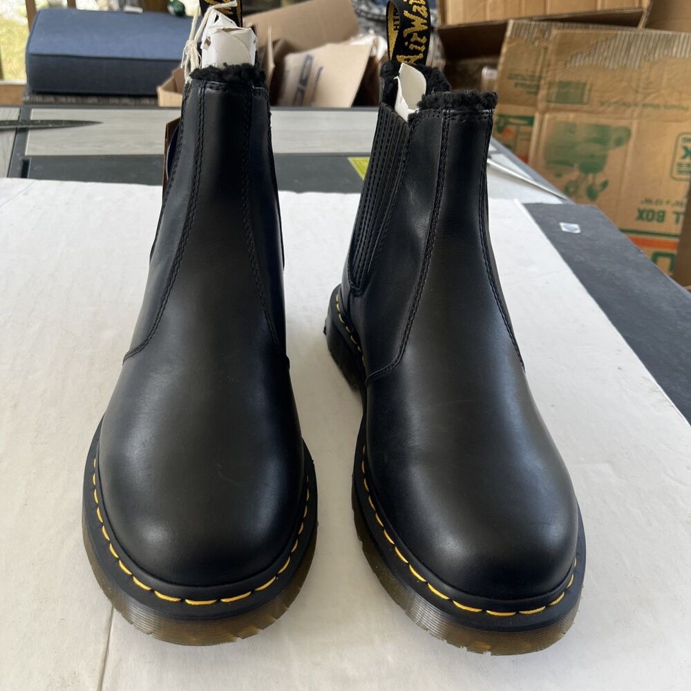 Dr. Martens 2976 Men’s  Chelsea Boot, Size 9 Black Smooth